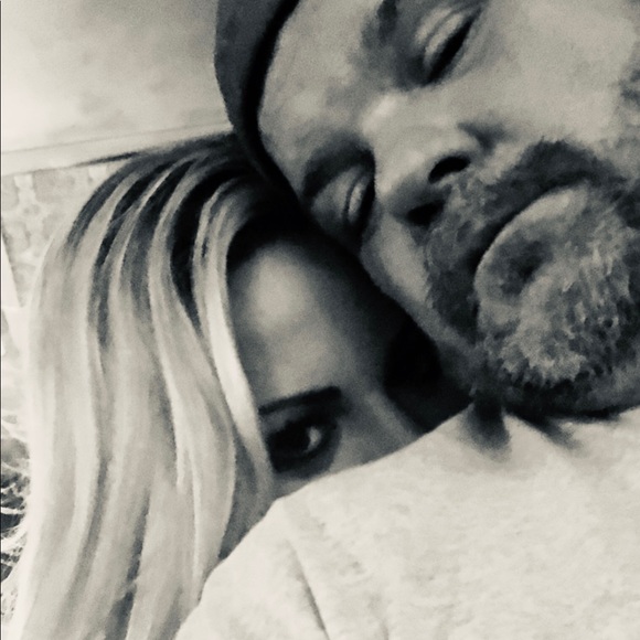 Meet your Posher, Lura - Picture 1 of 8